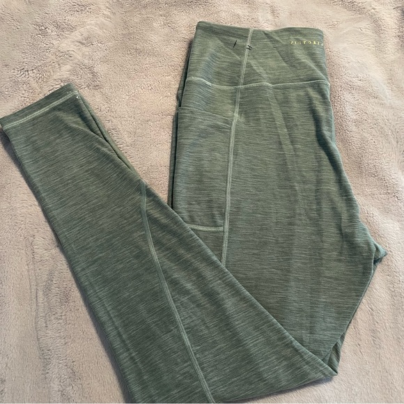 Victoria's Secret Essential Pocket Legging Super Soft  size 16 - Picture 1 of 5
